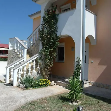 Apartament Heidi Ližnjan